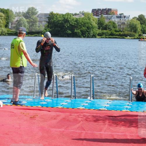 16.06.2024 - 7 Türme Triathlon KatJ http://msf.ph/oto/6297863 16.06.2024 11:12:24 Schwimmen 9, 213, 247, 602 meine-sportfotos.de