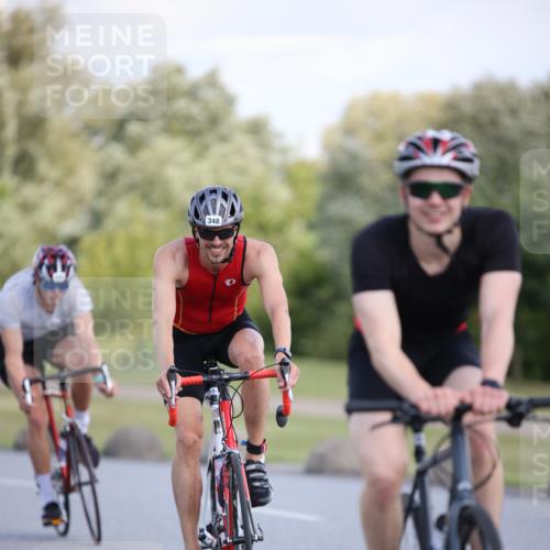 16.06.2024 - 26. Vierlanden-Triathlon Jannik Wohlers http://msf.ph/oto/6297896 16.06.2024 11:38:08 Radfahren 9, 138, 174, 256, 296, 306, 348, 411 meine-sportfotos.de