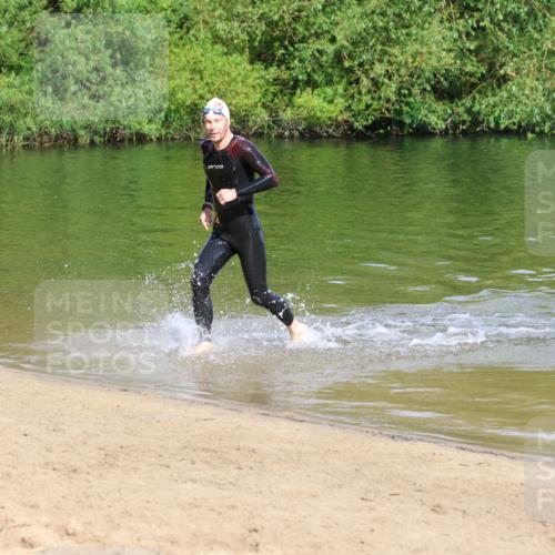 16.06.2024 - 26. Vierlanden-Triathlon Strokosch-Dieckow http://msf.ph/oto/6297963 16.06.2024 09:41:41 Schwimmen 3, 106, 3, 106 meine-sportfotos.de