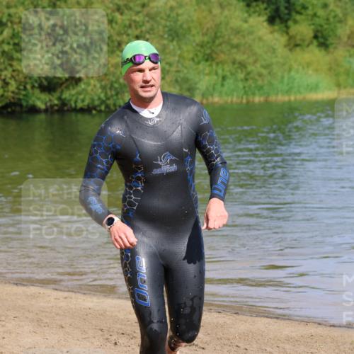 16.06.2024 - 26. Vierlanden-Triathlon Strokosch-Dieckow http://msf.ph/oto/6298263 16.06.2024 09:41:47 Schwimmen 3, 106, 3, 106 meine-sportfotos.de
