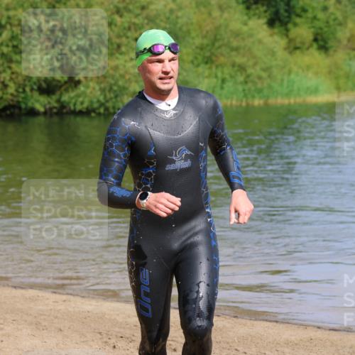 16.06.2024 - 26. Vierlanden-Triathlon Strokosch-Dieckow http://msf.ph/oto/6298288 16.06.2024 09:41:47 Schwimmen 3, 106, 3, 106 meine-sportfotos.de