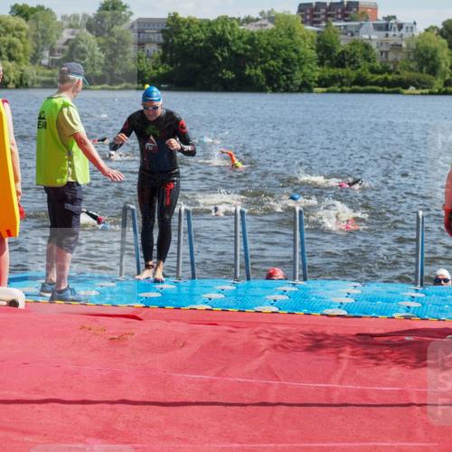 16.06.2024 - 7 Türme Triathlon KatJ http://msf.ph/oto/6298301 16.06.2024 11:13:16 Schwimmen 32, 148, 152, 157, 188, 209, 259, 295 meine-sportfotos.de