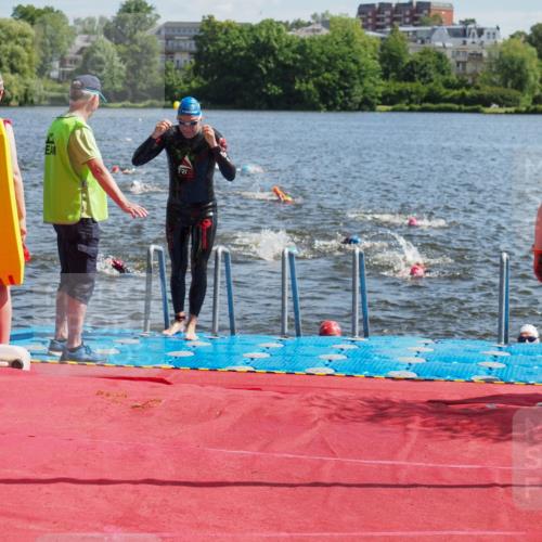 16.06.2024 - 7 Türme Triathlon KatJ http://msf.ph/oto/6298306 16.06.2024 11:13:16 Schwimmen 32, 148, 152, 157, 188, 209, 259, 295 meine-sportfotos.de