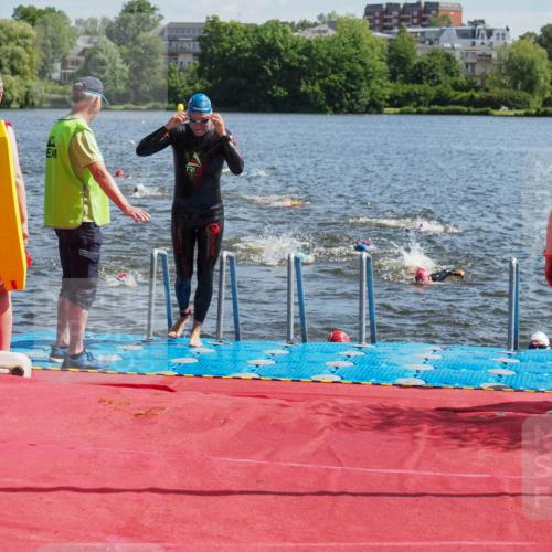 16.06.2024 - 7 Türme Triathlon KatJ http://msf.ph/oto/6298311 16.06.2024 11:13:16 Schwimmen 32, 148, 152, 157, 188, 209, 259, 295 meine-sportfotos.de