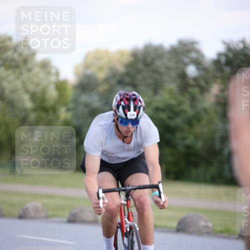 16.06.2024 - 26. Vierlanden-Triathlon Jannik Wohlers http://msf.ph/oto/6298392 16.06.2024 11:38:09 Radfahren 9, 138, 174, 256, 296, 306, 348, 411 meine-sportfotos.de