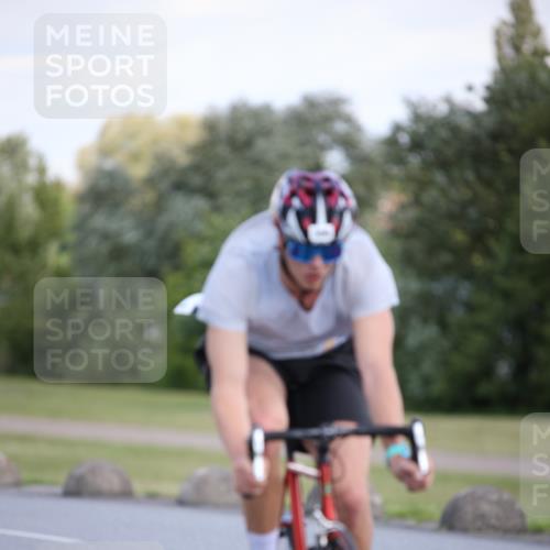 16.06.2024 - 26. Vierlanden-Triathlon Jannik Wohlers http://msf.ph/oto/6298445 16.06.2024 11:38:09 Radfahren 9, 138, 174, 256, 296, 306, 348, 411 meine-sportfotos.de