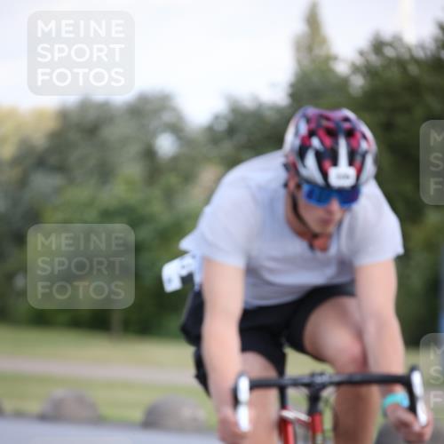 16.06.2024 - 26. Vierlanden-Triathlon Jannik Wohlers http://msf.ph/oto/6298476 16.06.2024 11:38:09 Radfahren 9, 138, 174, 256, 296, 306, 348, 411 meine-sportfotos.de