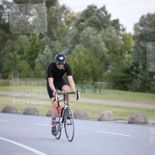16.06.2024 - 26. Vierlanden-Triathlon Jannik Wohlers http://msf.ph/oto/6298495 16.06.2024 11:38:18 Radfahren 129, 145, 196, 324 meine-sportfotos.de