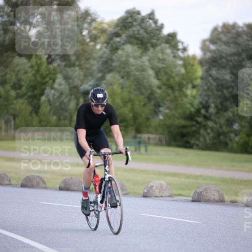 16.06.2024 - 26. Vierlanden-Triathlon Jannik Wohlers http://msf.ph/oto/6298508 16.06.2024 11:38:19 Radfahren 129, 145, 196, 324 meine-sportfotos.de