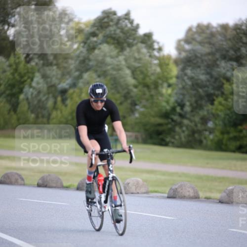 16.06.2024 - 26. Vierlanden-Triathlon Jannik Wohlers http://msf.ph/oto/6298522 16.06.2024 11:38:19 Radfahren 129, 145, 196, 324 meine-sportfotos.de