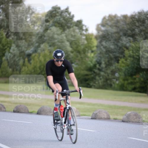 16.06.2024 - 26. Vierlanden-Triathlon Jannik Wohlers http://msf.ph/oto/6298533 16.06.2024 11:38:19 Radfahren 129, 145, 196, 324 meine-sportfotos.de