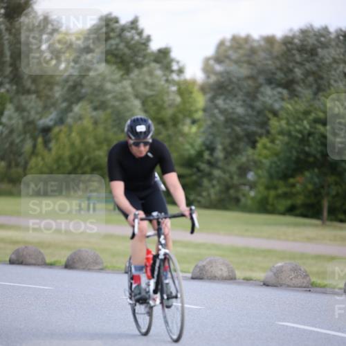 16.06.2024 - 26. Vierlanden-Triathlon Jannik Wohlers http://msf.ph/oto/6298545 16.06.2024 11:38:19 Radfahren 129, 145, 196, 324 meine-sportfotos.de