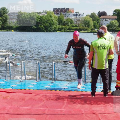 16.06.2024 - 7 Türme Triathlon KatJ http://msf.ph/oto/6298640 16.06.2024 11:13:42 Schwimmen 40, 48, 152, 157, 164, 171, 188, 253, 259, 279, 295 meine-sportfotos.de