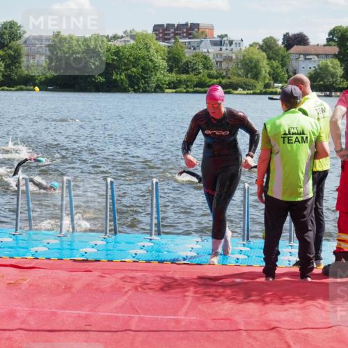 16.06.2024 - 7 Türme Triathlon KatJ http://msf.ph/oto/6298643 16.06.2024 11:13:42 Schwimmen 40, 48, 152, 157, 164, 171, 188, 253, 259, 279, 295 meine-sportfotos.de