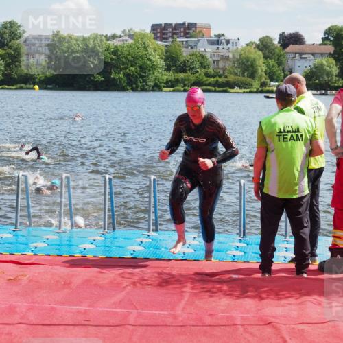 16.06.2024 - 7 Türme Triathlon KatJ http://msf.ph/oto/6298654 16.06.2024 11:13:43 Schwimmen 40, 48, 152, 157, 164, 171, 188, 253, 259, 279, 291, 295 meine-sportfotos.de