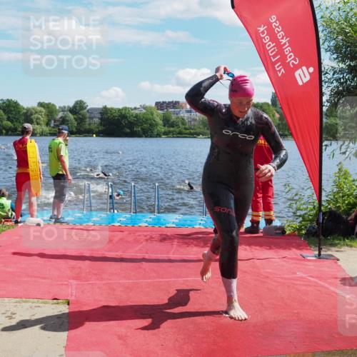16.06.2024 - 7 Türme Triathlon KatJ http://msf.ph/oto/6298703 16.06.2024 11:13:45 Schwimmen 40, 48, 152, 157, 164, 171, 253, 259, 279, 291, 295 meine-sportfotos.de