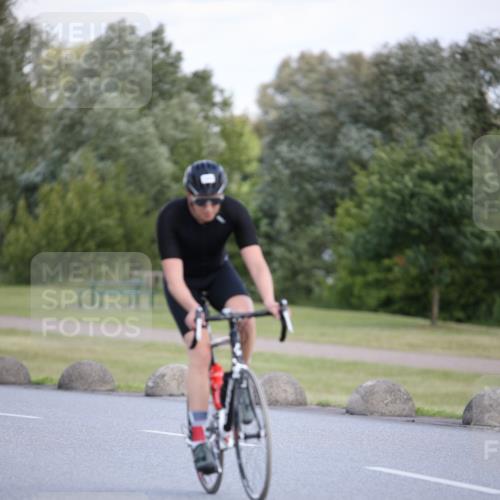 16.06.2024 - 26. Vierlanden-Triathlon Jannik Wohlers http://msf.ph/oto/6298774 16.06.2024 11:38:19 Radfahren 129, 145, 196, 324 meine-sportfotos.de