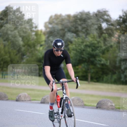 16.06.2024 - 26. Vierlanden-Triathlon Jannik Wohlers http://msf.ph/oto/6298798 16.06.2024 11:38:19 Radfahren 129, 145, 196, 324 meine-sportfotos.de
