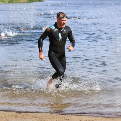 16.06.2024 - 26. Vierlanden-Triathlon Strokosch-Dieckow http://msf.ph/oto/6298801 16.06.2024 09:42:12 Schwimmen 145, 147, 145, 147 meine-sportfotos.de