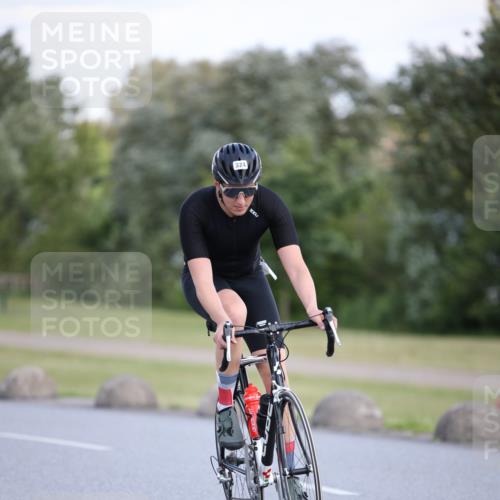 16.06.2024 - 26. Vierlanden-Triathlon Jannik Wohlers http://msf.ph/oto/6298819 16.06.2024 11:38:19 Radfahren 129, 145, 196, 324 meine-sportfotos.de