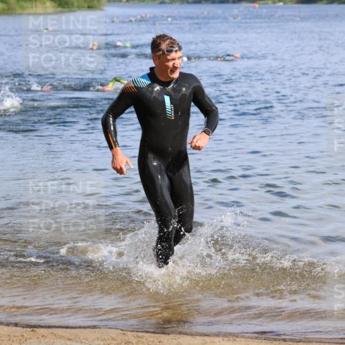 16.06.2024 - 26. Vierlanden-Triathlon Strokosch-Dieckow http://msf.ph/oto/6298848 16.06.2024 09:42:13 Schwimmen 145, 147, 145, 147 meine-sportfotos.de