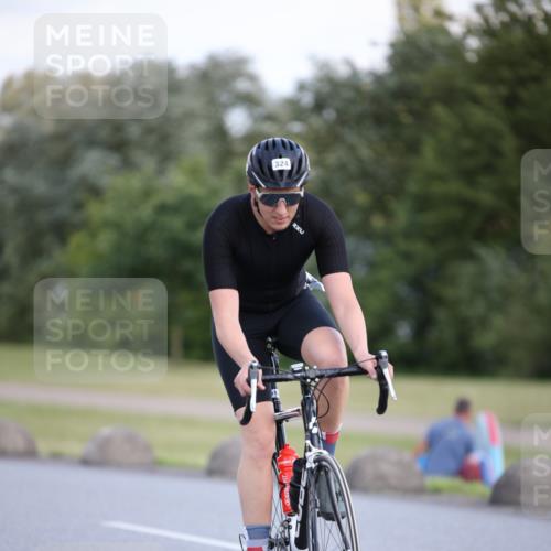 16.06.2024 - 26. Vierlanden-Triathlon Jannik Wohlers http://msf.ph/oto/6298865 16.06.2024 11:38:20 Radfahren 129, 145, 196, 324 meine-sportfotos.de