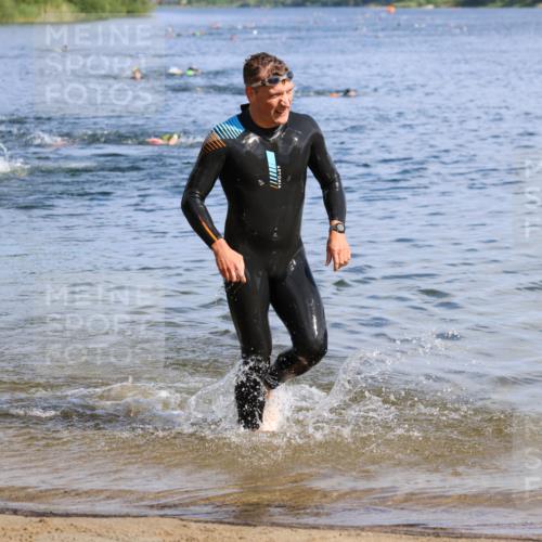 16.06.2024 - 26. Vierlanden-Triathlon Strokosch-Dieckow http://msf.ph/oto/6298868 16.06.2024 09:42:13 Schwimmen 145, 147, 145, 147 meine-sportfotos.de