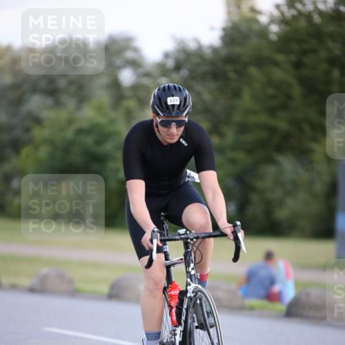 16.06.2024 - 26. Vierlanden-Triathlon Jannik Wohlers http://msf.ph/oto/6298873 16.06.2024 11:38:20 Radfahren 129, 145, 196, 324 meine-sportfotos.de