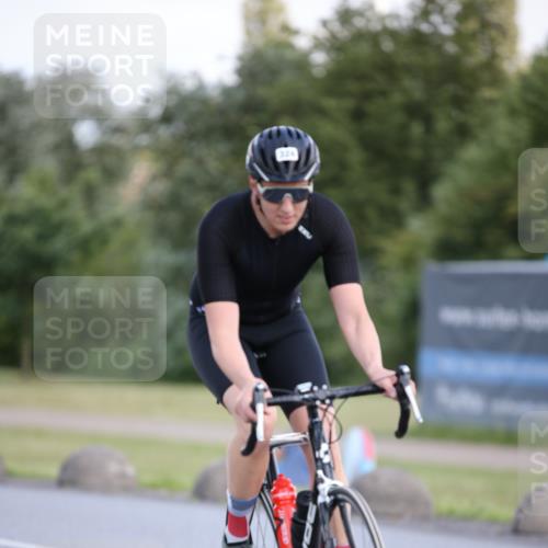 16.06.2024 - 26. Vierlanden-Triathlon Jannik Wohlers http://msf.ph/oto/6298905 16.06.2024 11:38:20 Radfahren 129, 145, 196, 324 meine-sportfotos.de