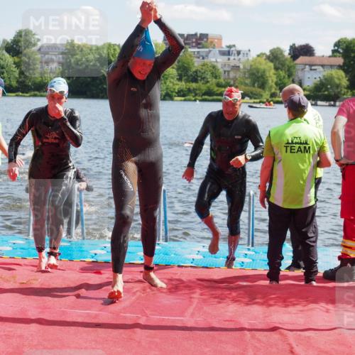 16.06.2024 - 7 Türme Triathlon KatJ http://msf.ph/oto/6298937 16.06.2024 11:14:05 Schwimmen 40, 48, 171, 229, 253, 279, 291 meine-sportfotos.de