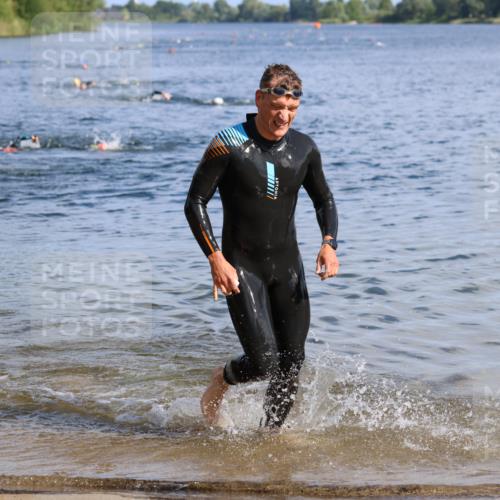 16.06.2024 - 26. Vierlanden-Triathlon Strokosch-Dieckow http://msf.ph/oto/6298938 16.06.2024 09:42:13 Schwimmen 145, 147, 145, 147 meine-sportfotos.de