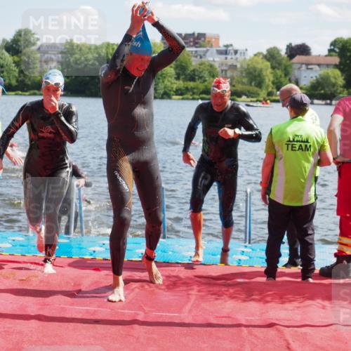 16.06.2024 - 7 Türme Triathlon KatJ http://msf.ph/oto/6298941 16.06.2024 11:14:06 Schwimmen 40, 48, 171, 229, 253, 279, 291 meine-sportfotos.de