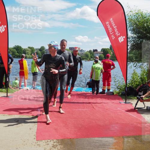 16.06.2024 - 7 Türme Triathlon KatJ http://msf.ph/oto/6298954 16.06.2024 11:14:07 Schwimmen 40, 48, 171, 229, 253, 279, 291 meine-sportfotos.de