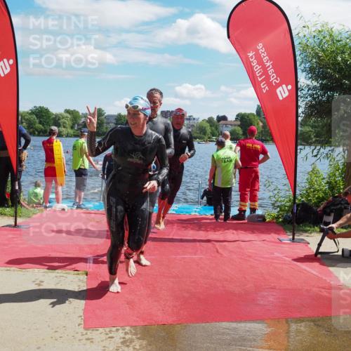 16.06.2024 - 7 Türme Triathlon KatJ http://msf.ph/oto/6298958 16.06.2024 11:14:07 Schwimmen 40, 48, 171, 229, 253, 279, 291 meine-sportfotos.de