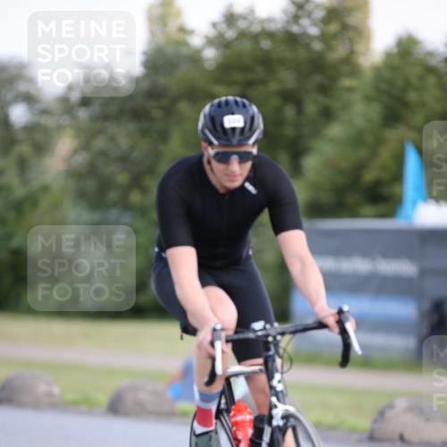 16.06.2024 - 26. Vierlanden-Triathlon Jannik Wohlers http://msf.ph/oto/6299019 16.06.2024 11:38:20 Radfahren 129, 145, 196, 324 meine-sportfotos.de
