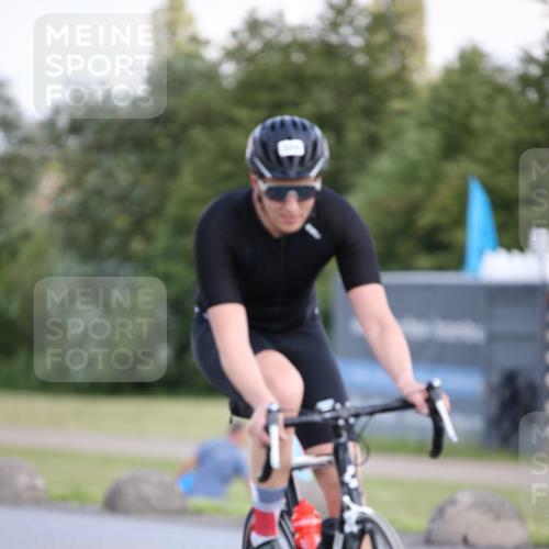 16.06.2024 - 26. Vierlanden-Triathlon Jannik Wohlers http://msf.ph/oto/6299021 16.06.2024 11:38:20 Radfahren 129, 145, 196, 324 meine-sportfotos.de