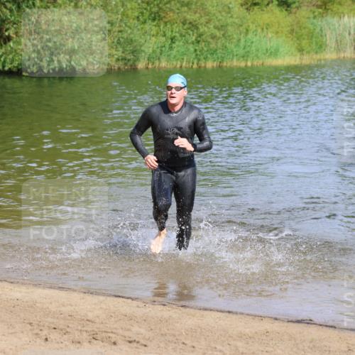 16.06.2024 - 26. Vierlanden-Triathlon Strokosch-Dieckow http://msf.ph/oto/6299022 16.06.2024 09:42:17 Schwimmen 145, 147, 177, 145, 147, 177 meine-sportfotos.de