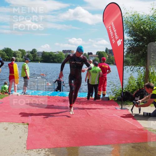 16.06.2024 - 7 Türme Triathlon KatJ http://msf.ph/oto/6299037 16.06.2024 11:14:12 Schwimmen 48, 171, 229, 253, 291 meine-sportfotos.de
