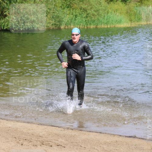 16.06.2024 - 26. Vierlanden-Triathlon Strokosch-Dieckow http://msf.ph/oto/6299039 16.06.2024 09:42:17 Schwimmen 145, 147, 177, 145, 147, 177 meine-sportfotos.de