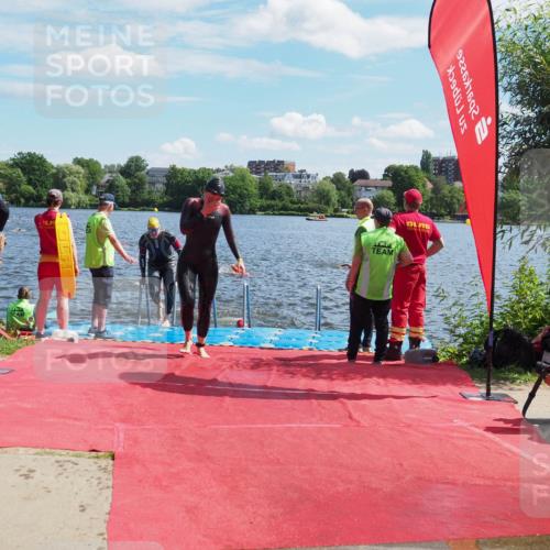 16.06.2024 - 7 Türme Triathlon KatJ http://msf.ph/oto/6299082 16.06.2024 11:14:18 Schwimmen 48, 229, 253, 291 meine-sportfotos.de