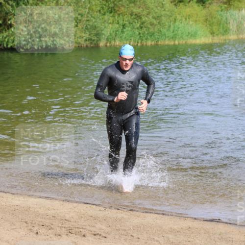 16.06.2024 - 26. Vierlanden-Triathlon Strokosch-Dieckow http://msf.ph/oto/6299103 16.06.2024 09:42:18 Schwimmen 145, 147, 177, 145, 147, 177 meine-sportfotos.de
