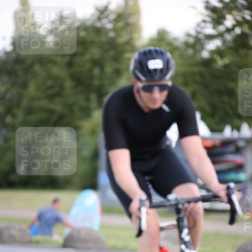 16.06.2024 - 26. Vierlanden-Triathlon Jannik Wohlers http://msf.ph/oto/6299113 16.06.2024 11:38:20 Radfahren 129, 145, 196, 324 meine-sportfotos.de