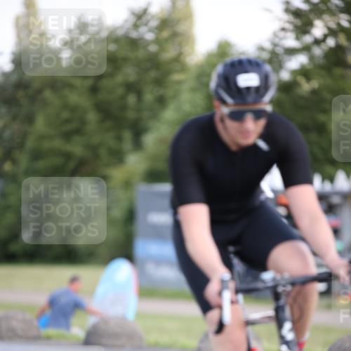 16.06.2024 - 26. Vierlanden-Triathlon Jannik Wohlers http://msf.ph/oto/6299116 16.06.2024 11:38:20 Radfahren 129, 145, 196, 324 meine-sportfotos.de