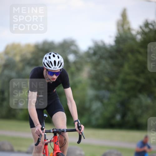 16.06.2024 - 26. Vierlanden-Triathlon Jannik Wohlers http://msf.ph/oto/6299129 16.06.2024 11:38:27 Radfahren 116, 251, 298, 324, 329, 332, 346 meine-sportfotos.de