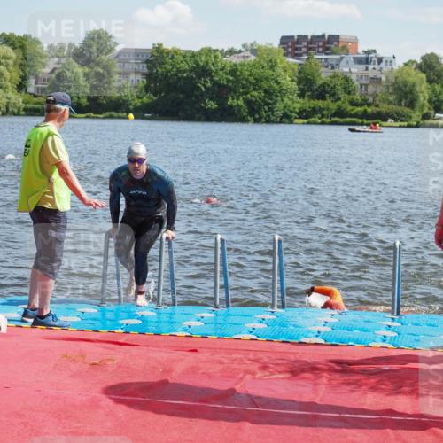16.06.2024 - 7 Türme Triathlon KatJ http://msf.ph/oto/6299213 16.06.2024 11:14:33 Schwimmen 229, 260 meine-sportfotos.de