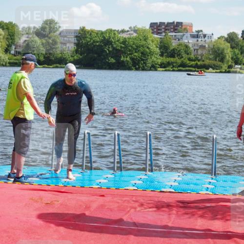 16.06.2024 - 7 Türme Triathlon KatJ http://msf.ph/oto/6299232 16.06.2024 11:14:34 Schwimmen 229, 260 meine-sportfotos.de