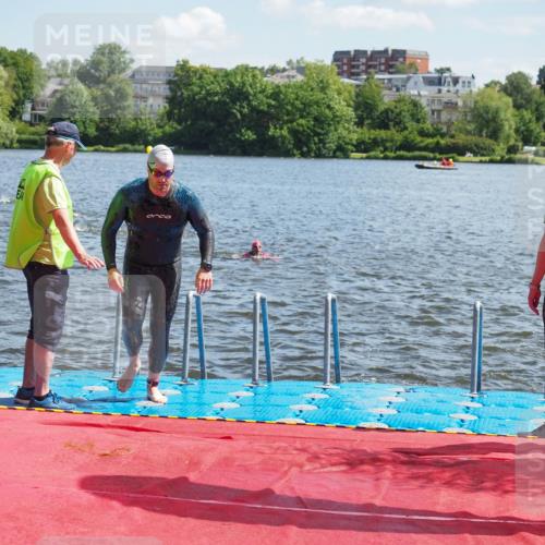 16.06.2024 - 7 Türme Triathlon KatJ http://msf.ph/oto/6299235 16.06.2024 11:14:34 Schwimmen 229, 260 meine-sportfotos.de