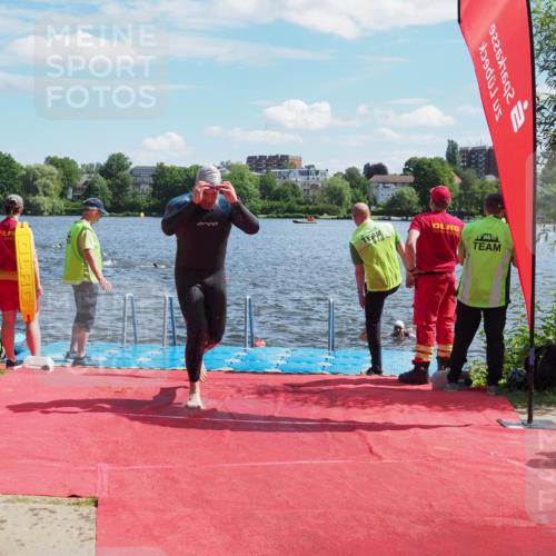 16.06.2024 - 7 Türme Triathlon KatJ http://msf.ph/oto/6299255 16.06.2024 11:14:36 Schwimmen 215, 229, 260 meine-sportfotos.de