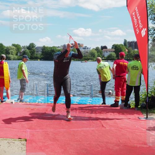 16.06.2024 - 7 Türme Triathlon KatJ http://msf.ph/oto/6299261 16.06.2024 11:14:36 Schwimmen 215, 229, 260 meine-sportfotos.de