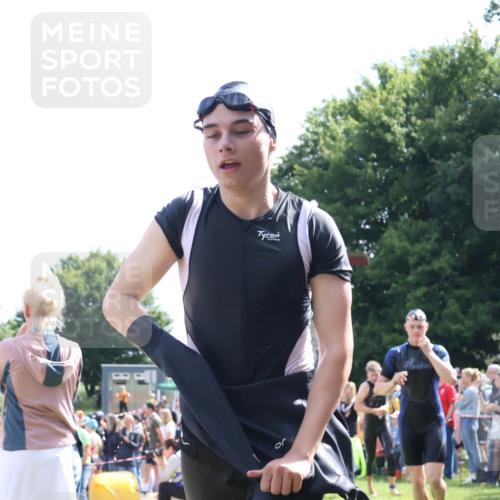 16.06.2024 - 26. Vierlanden-Triathlon Lena Gebhardt http://msf.ph/oto/6299309 16.06.2024 10:57:58 Schwimmen 244, 253, 269, 275, 298, 316, 244, 253, 269, 275, 298, 316 meine-sportfotos.de
